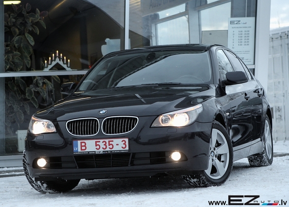 BMW 530XD  ALL-WHEEL-DRIVE