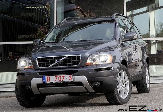 VOLVO XC90 SUMMUM