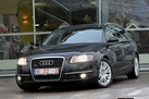 AUDI A6 AVANT QUATTRO  