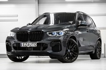 BMW X5 G05 45E 394ZS X-DRIVE M-SPORTPAKET AIR SUSPENSION SKY LOUNGE ALCANTARA HEADLINER MASSAGE FUNCTION