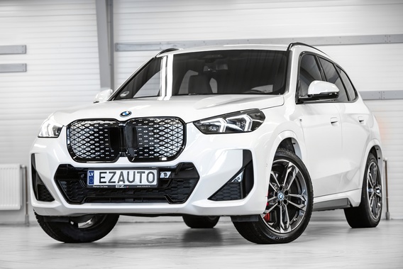 BMW IX1 U11 30 X-DRIVE M-SPORTPAKET PANORAMA HARMAN KARDON SHADOW LIGHTS ICONICSOUNDS HEAD UP DRIVE ASSIST PRO WARRANTY