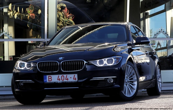 BMW 328i  F-30 LUXURY LINE 